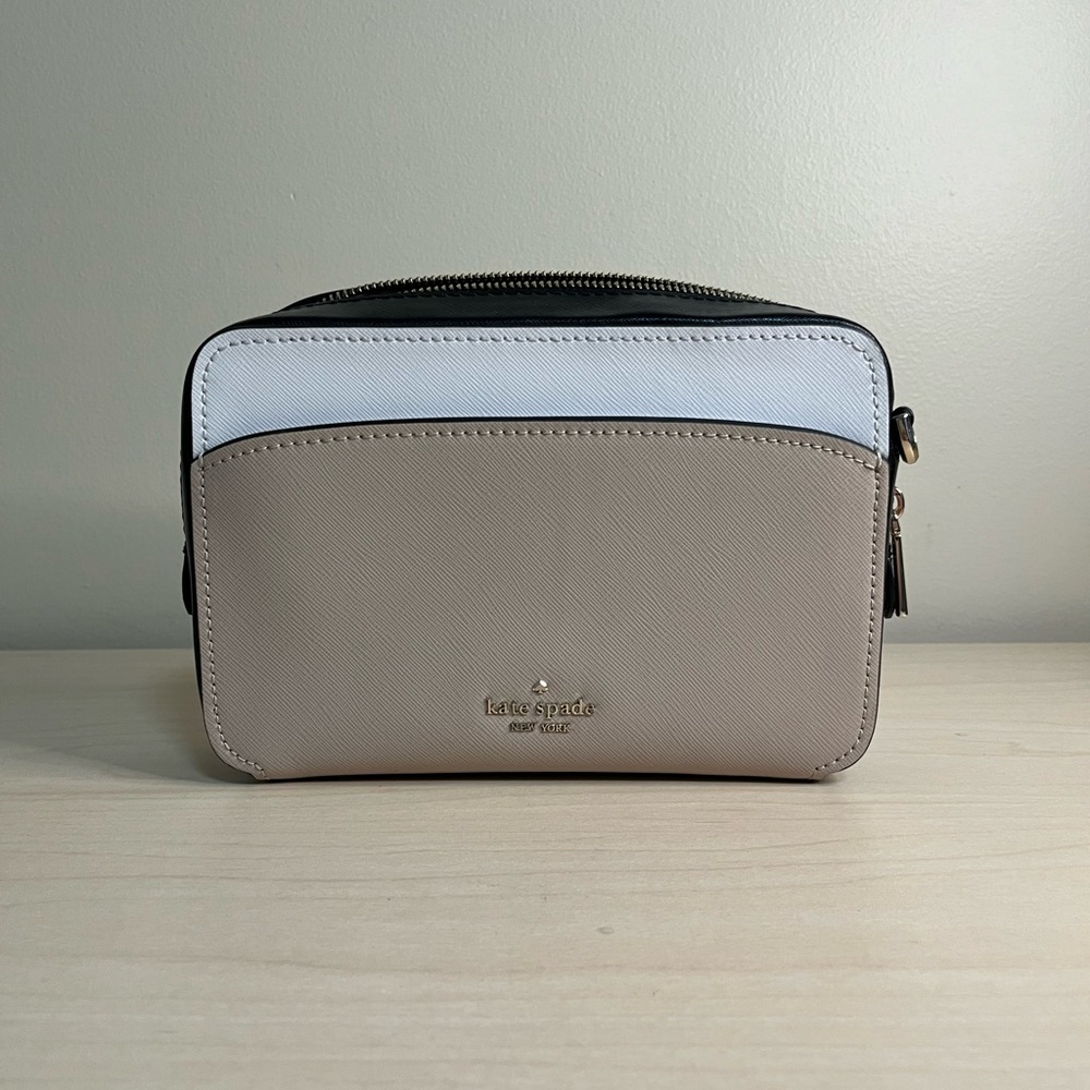 Crossbody Kate Spade Purse *MISSING SHOULDER STRAP*